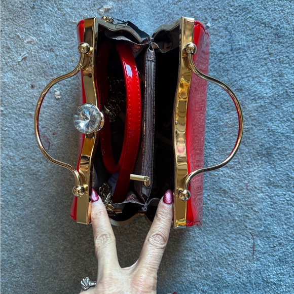 Red La Terre crossbody and evening purse with jeweled clasp New - Picture 6 of 6